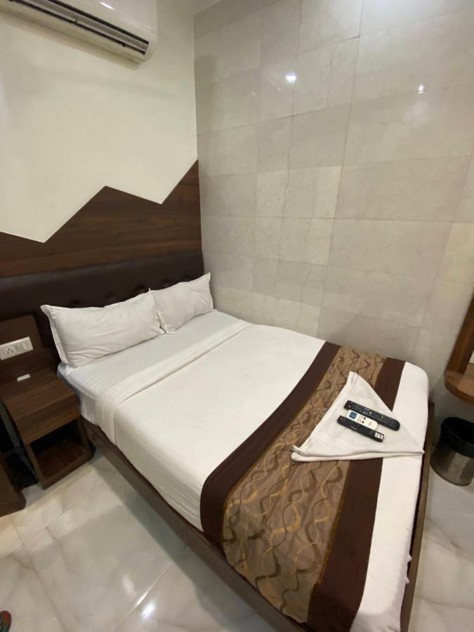 Hotel Palace Residency Near Lokmanya Tilak Terminus Mumbai Luaran gambar